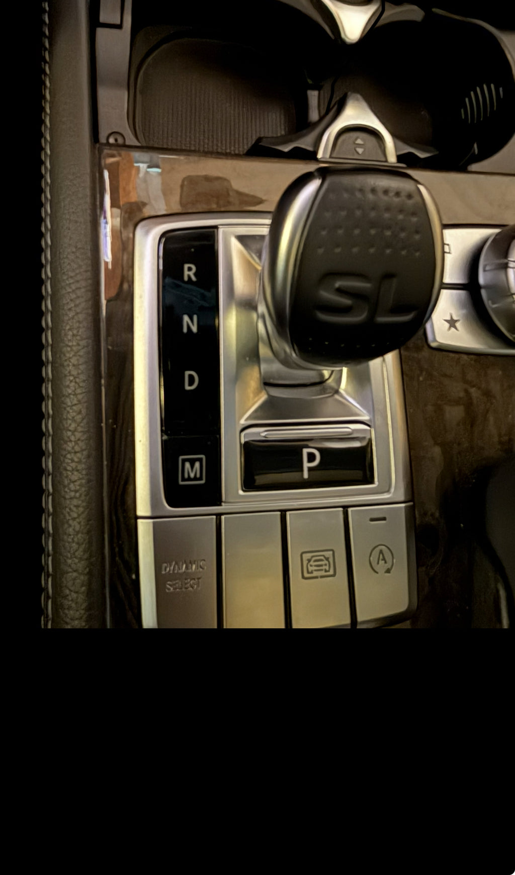 MERCEDES SL and INFINITI QX 30 parking button