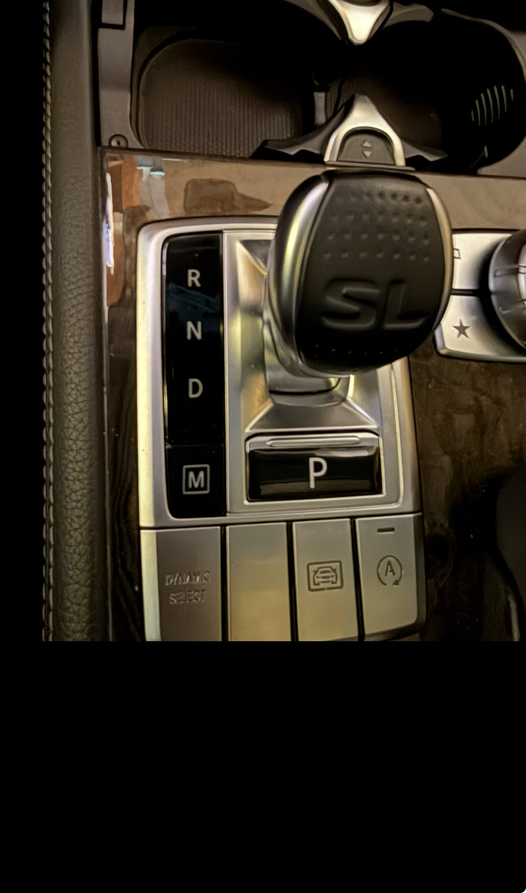 MERCEDES SL and INFINITI QX 30 parking button
